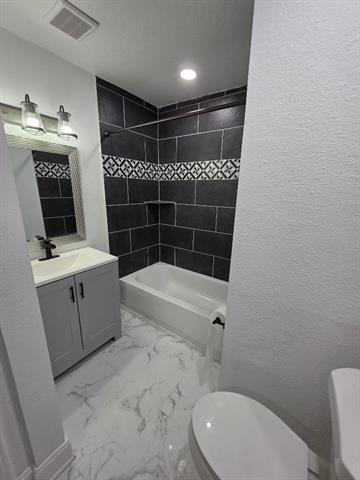 Building Photo - 4201 Glenhaven Dr