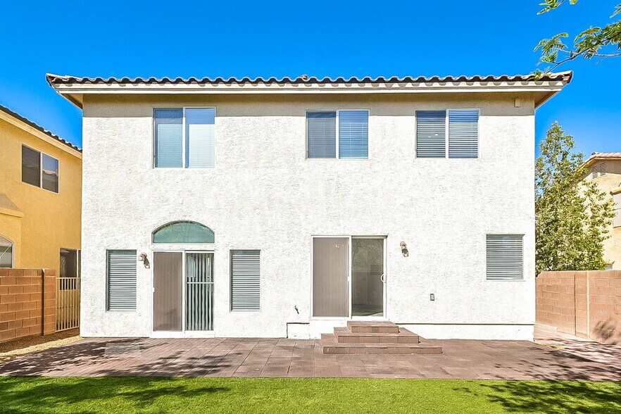 Building Photo - 10856 Carberry Hill St