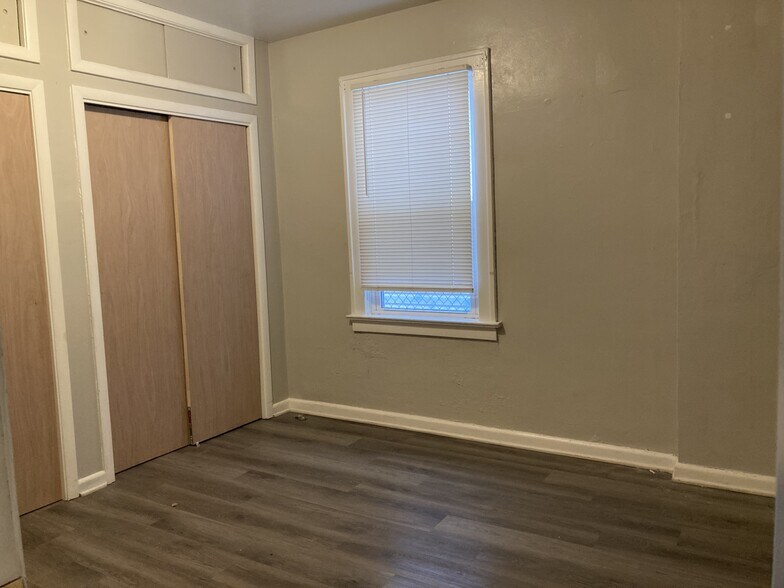 Building Photo - 5374 Odell St