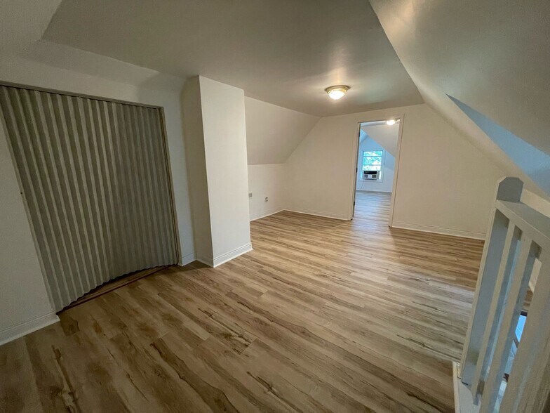2nd floor - 240 Sawyer Ave