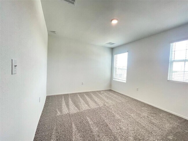 Building Photo - 10501 Steinbeck Dr