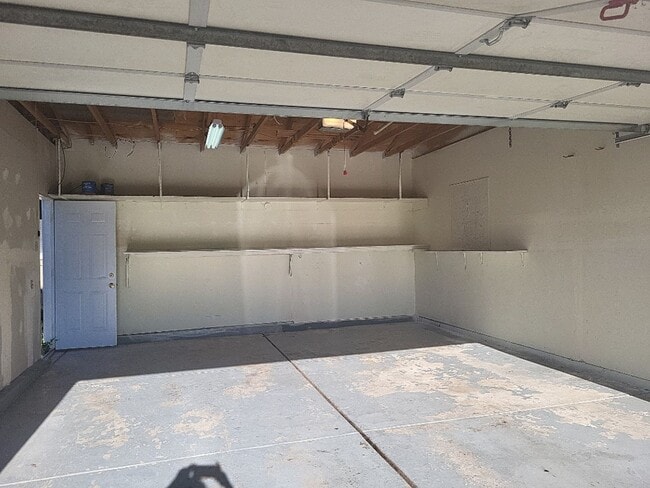 Building Photo - 6580 Fern St