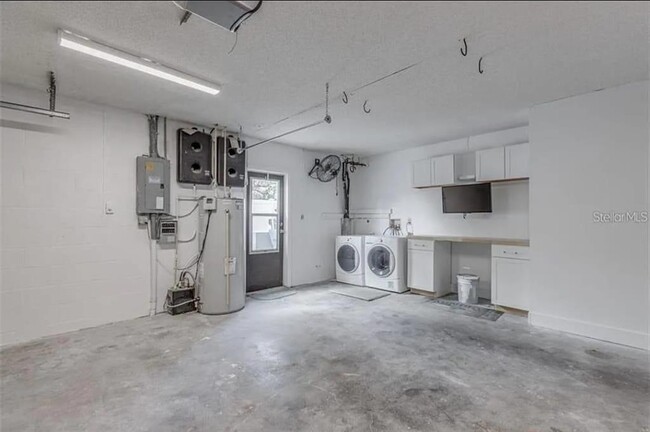 Building Photo - 7131 Vista Way