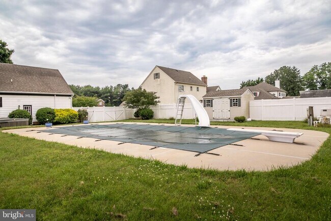 Building Photo - 5444 E Nithsdale Dr