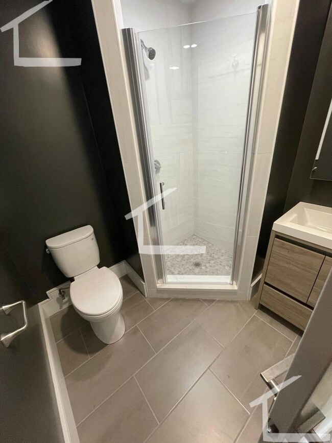 Building Photo - HOT BROOKLINE LISTING!!!!!