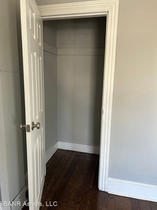 Building Photo - 3 br, 2 bath House - 23 Chestnut Street