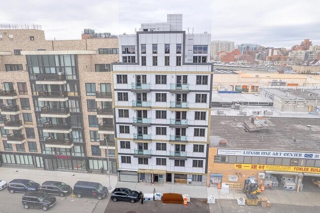 Building Photo - 131-19 Fowler Ave