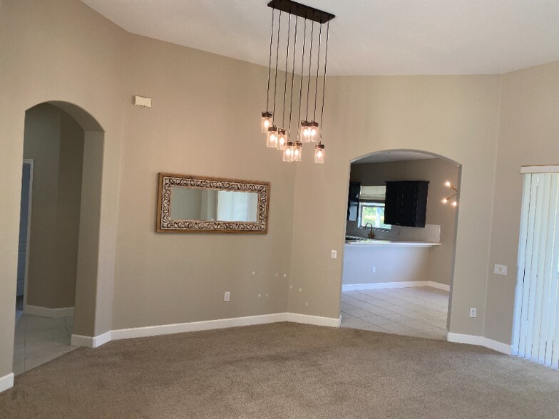 Building Photo - 11353 Wedgemere Dr