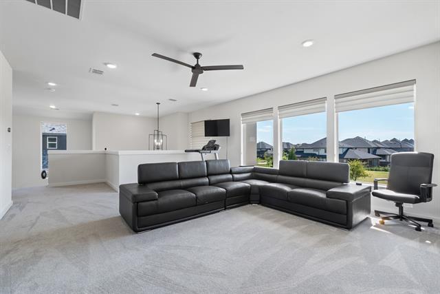 Building Photo - 5160 Statesman Ln