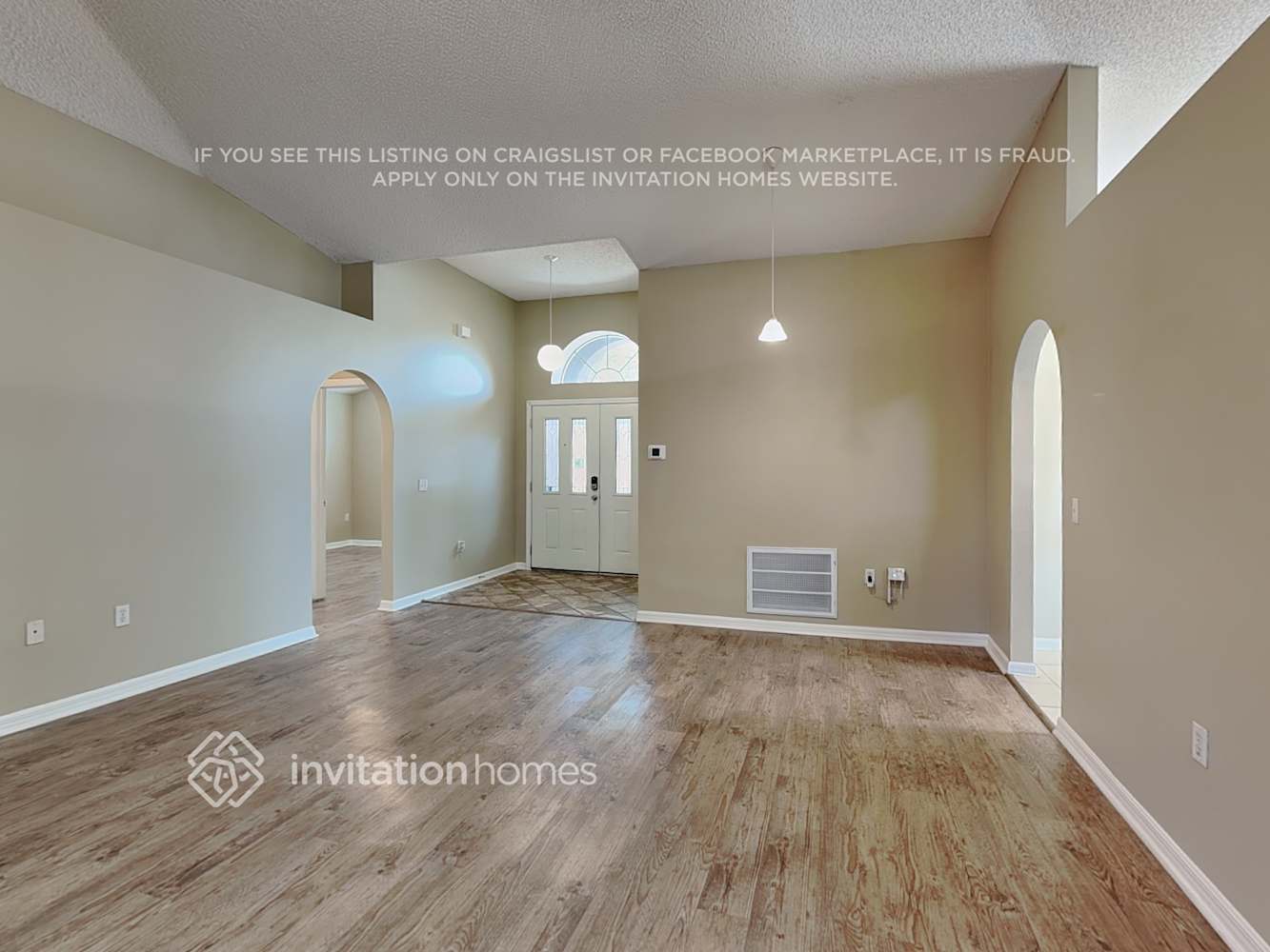 Building Photo - 1710 W Marshall Lake Dr