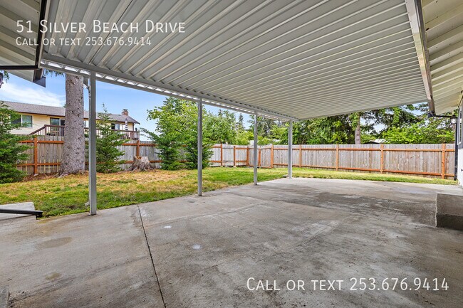 Building Photo - 51 Silver Beach Dr