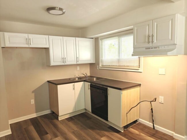 Building Photo - 31112 Krauter St