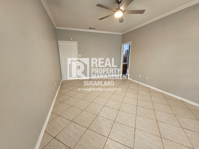 Building Photo - Elegant Living & Modern Comfort in Lexington Creek