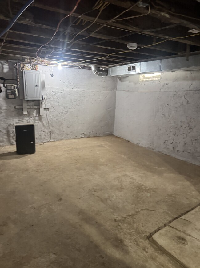 Building Photo - 126 E Pastorius St