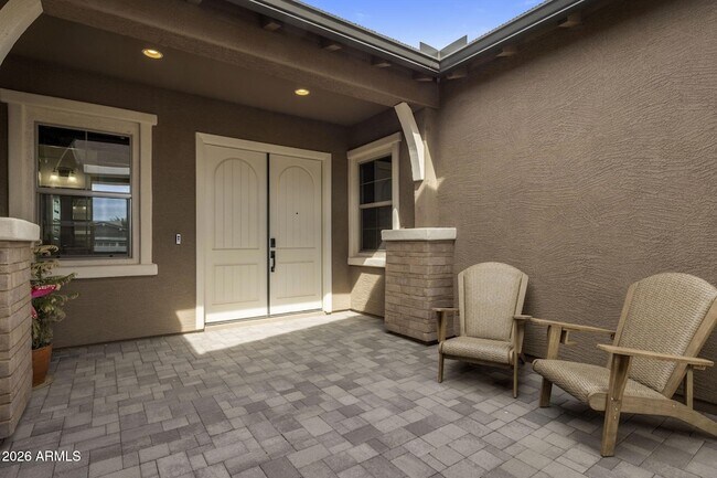 Building Photo - 4521 S Carbon