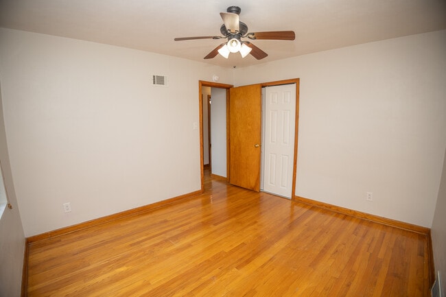 Building Photo - 1706 Stadium Blvd