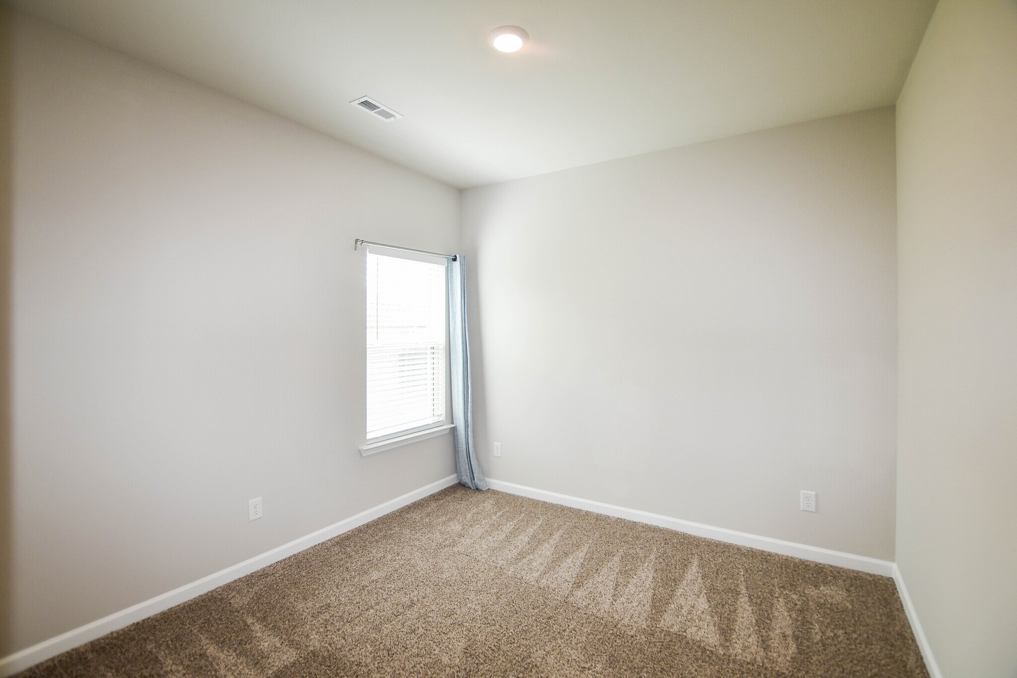Building Photo - 120 Mary Caudle Way