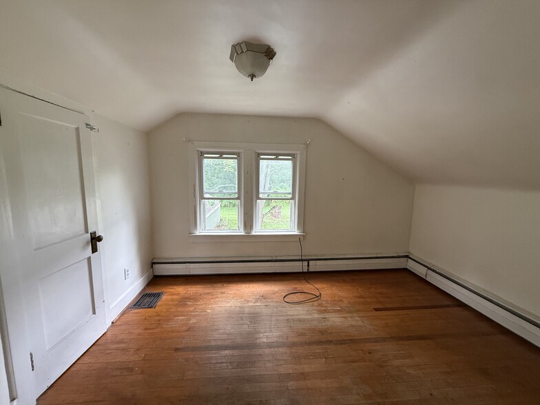 Building Photo - 2770 Slaterville Rd