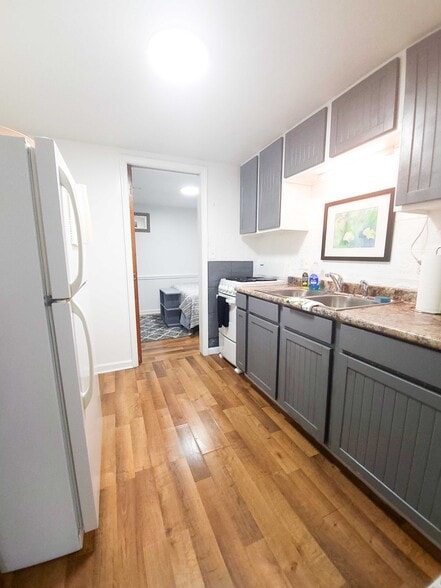 Building Photo - 2359 Iroquois Trl