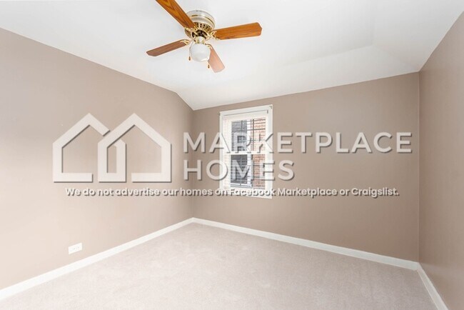 Building Photo - 2604 Elm St