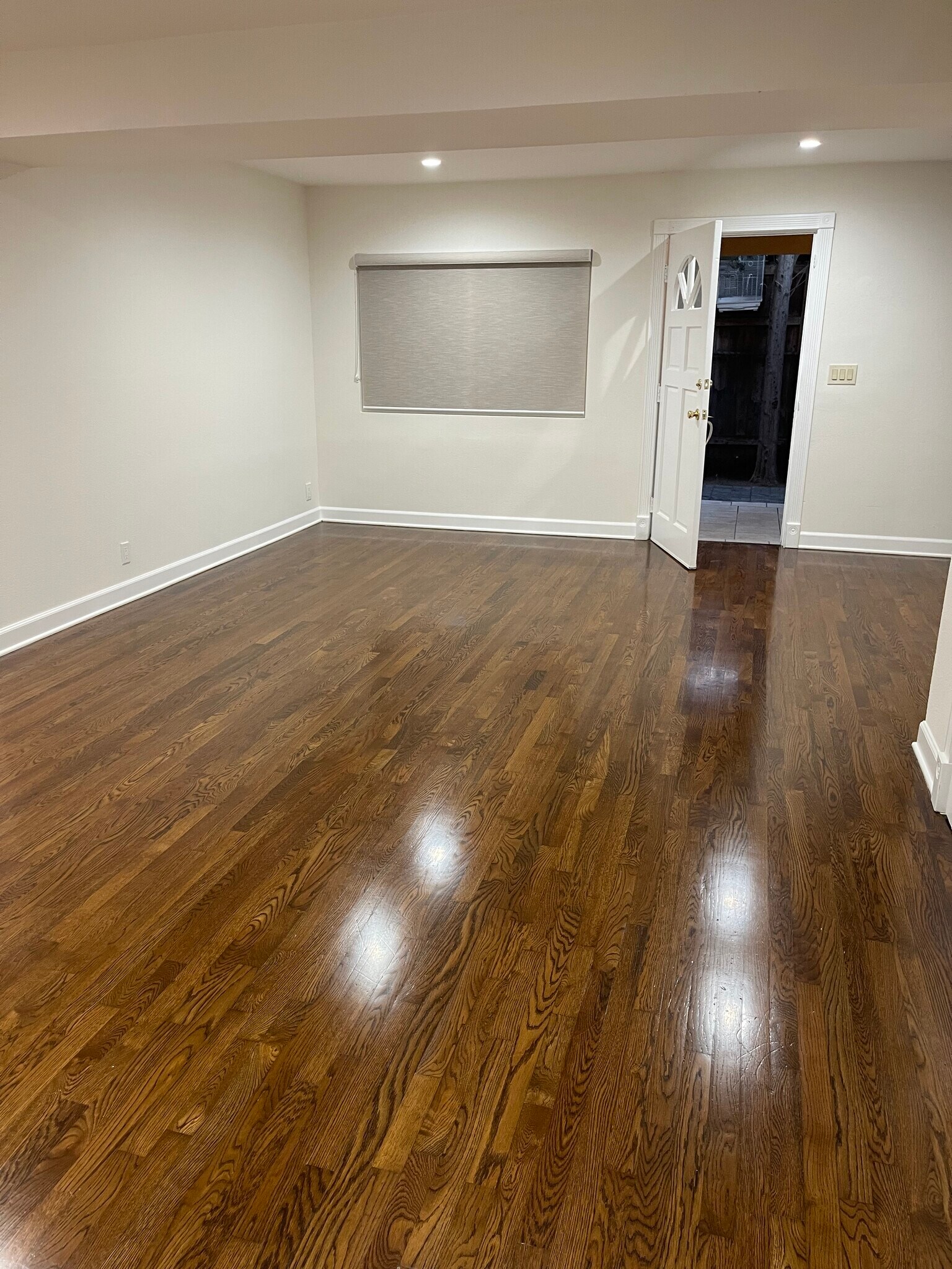 Building Photo - 12244 Magnolia Blvd