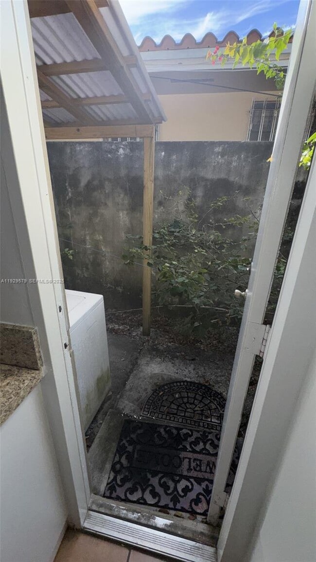 Building Photo - 2430 SW 25th Ter