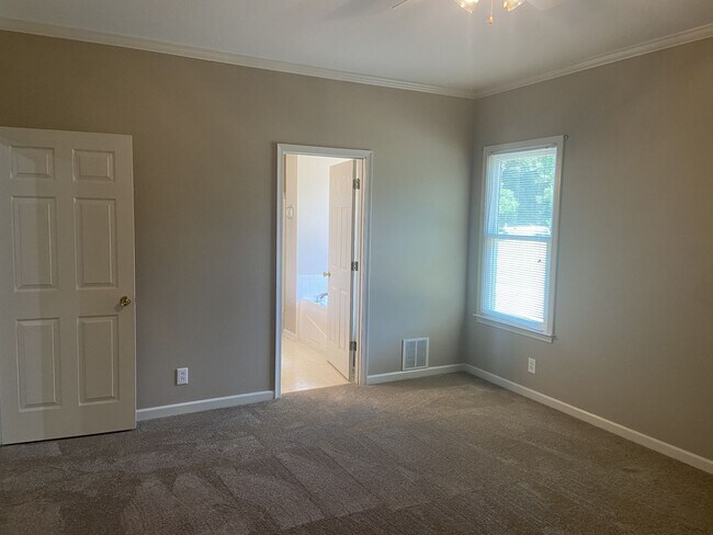 Building Photo - 4237 Trenton Rd