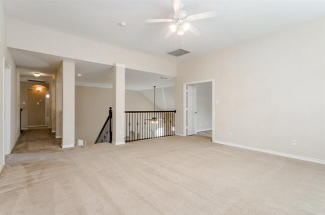 Building Photo - 107 Pinedale Dr