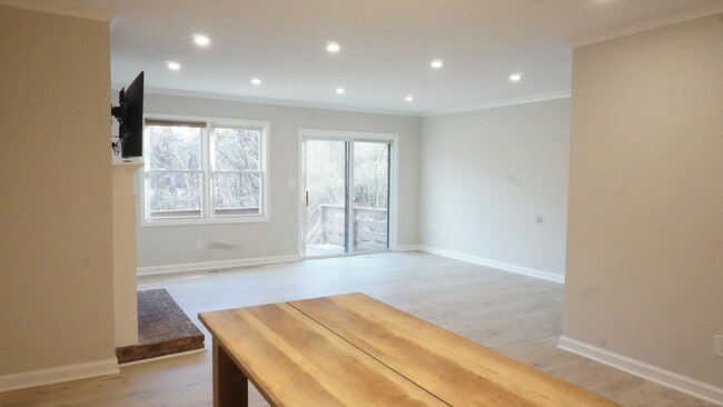 Building Photo - 24 Overlook Dr