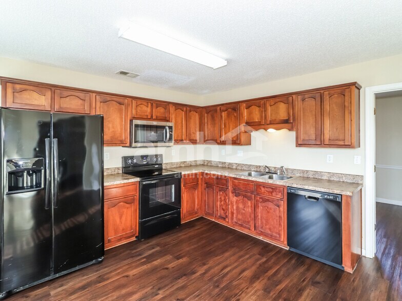 Building Photo - 2267 Baird Dr