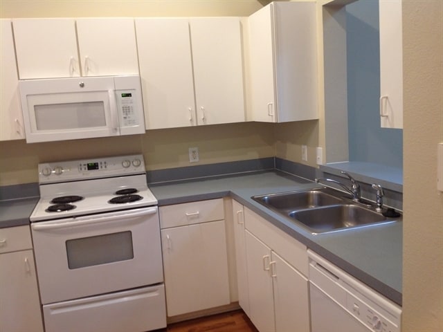 Building Photo - 214 Strada Dr