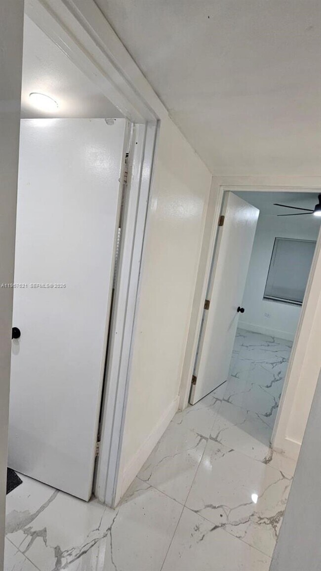 Building Photo - 7085 W Sunrise Blvd