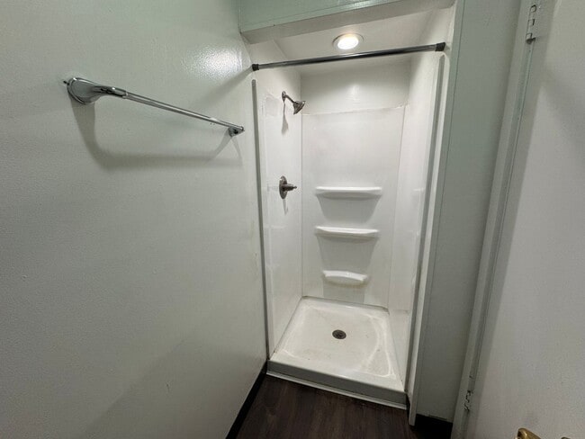 Building Photo - 80 Williams