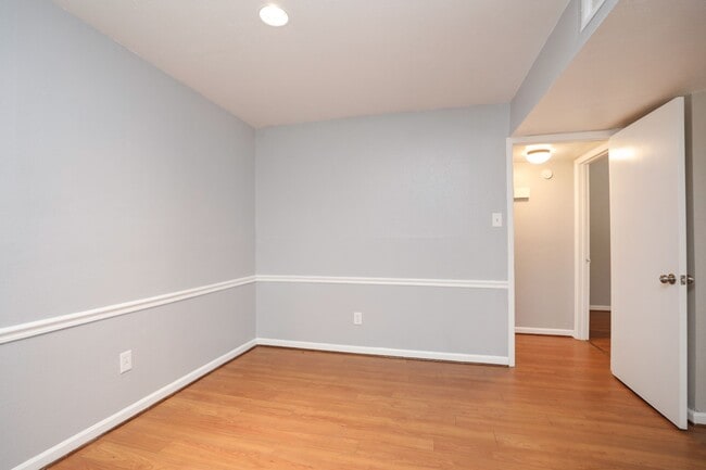 Building Photo - 2100 Wilcrest Dr