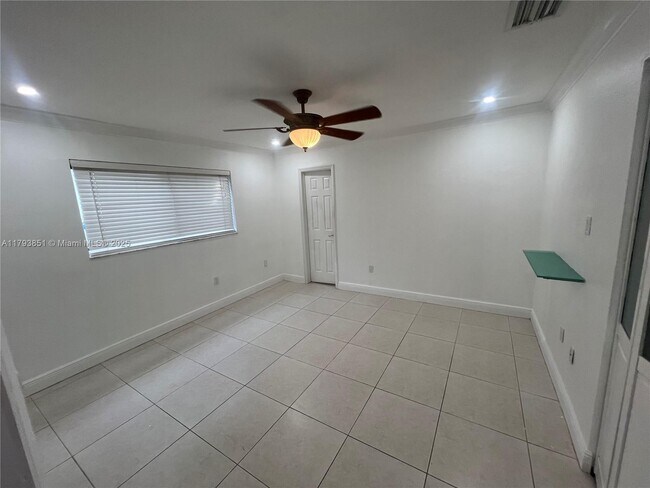 Building Photo - 3033 SW 16th Ter