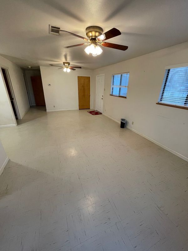 Building Photo - 605 Blanco St