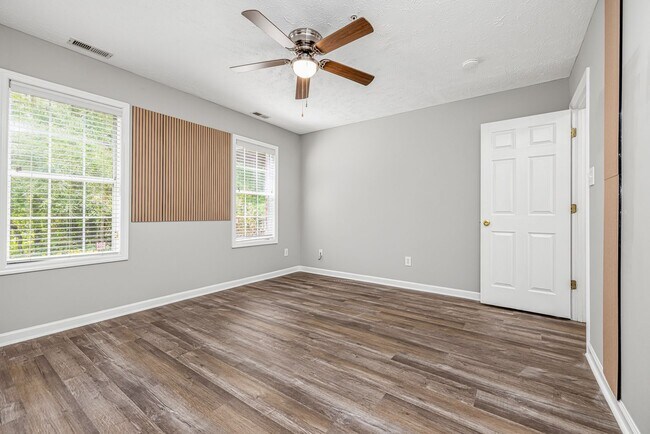 Building Photo - 342 Bubble Creek Ct