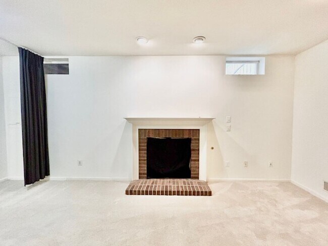 Building Photo - 7503 Westmore Dr