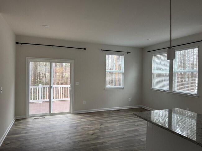 Building Photo - 8760 Whitman Dr