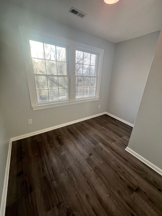 Building Photo - 1011 Merritt St