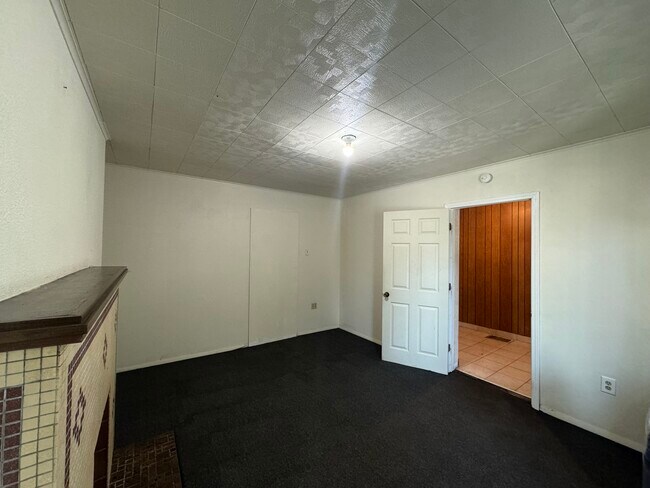 Building Photo - 505 Cato St