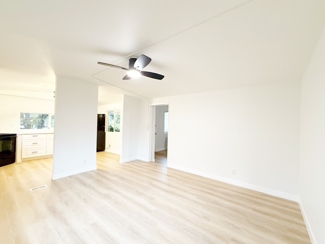 Building Photo - 90 E Balbriggan Rd