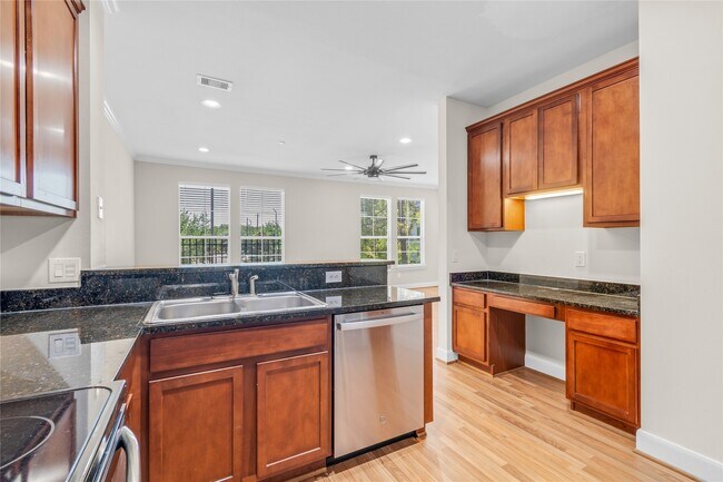 Building Photo - 3001 Murworth Dr