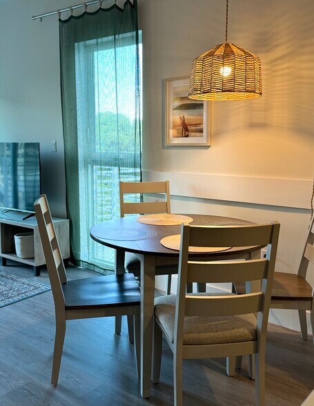 Dining area - 1938 Jackson St