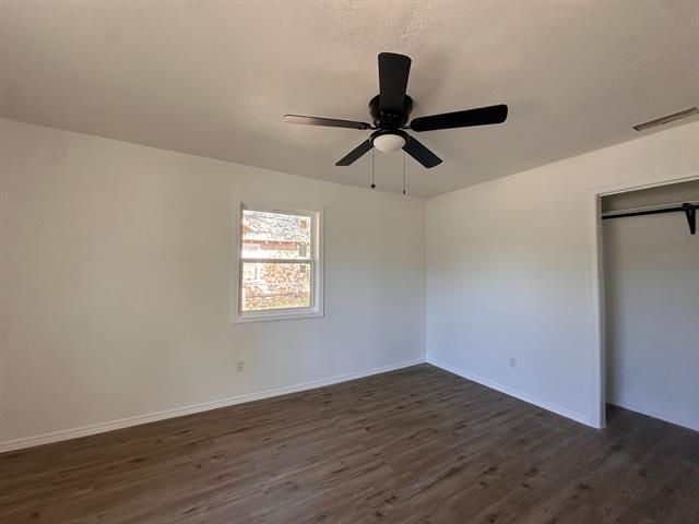 Building Photo - 2318 1st St