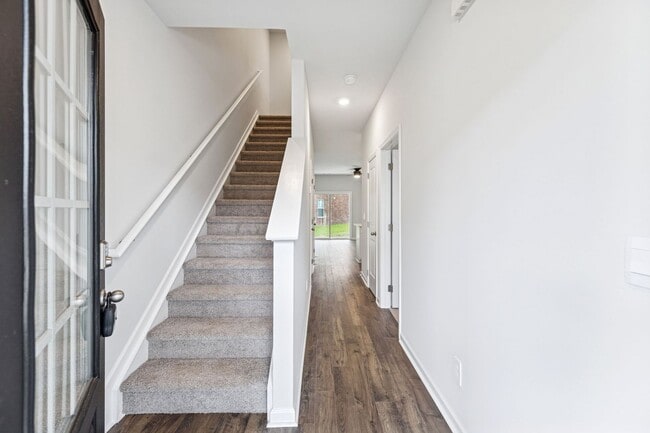 Building Photo - 1017 Keyes Pl