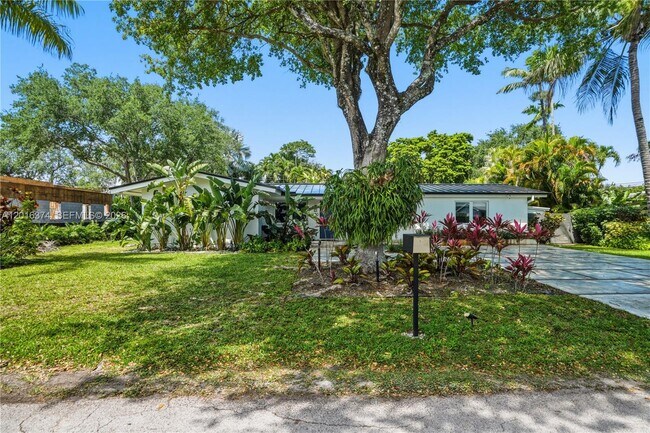 Building Photo - 7830 SW 53rd Pl