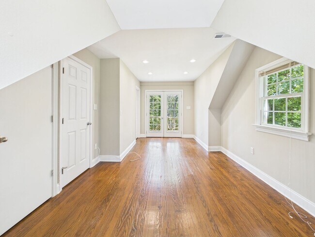 Building Photo - 8410 Weldon Dr