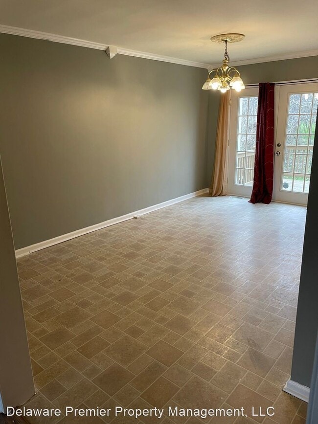 Building Photo - 3 br, 1.5 bath House - 628 Candlestick Lane