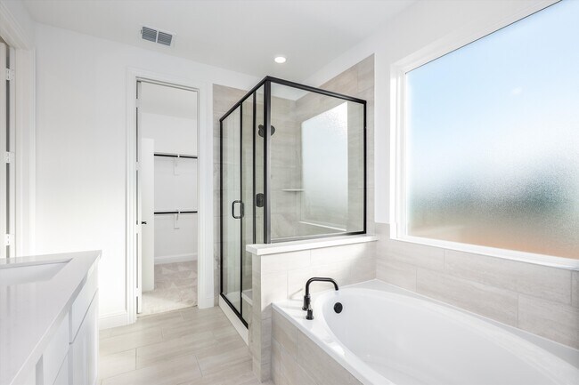 Building Photo - 1013 Rainshower Wy